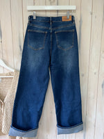 Load image into Gallery viewer, Revers Wide Leg Jeans - New Season - Studio Parisien
