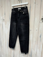 Load image into Gallery viewer, Barrel Jeans - 2 Colours - Studio Parisien
